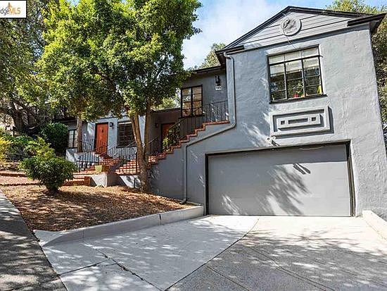 109 Frisbie St photo 2