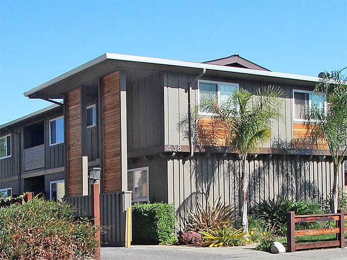 438 Ventura Avenue photo 3
