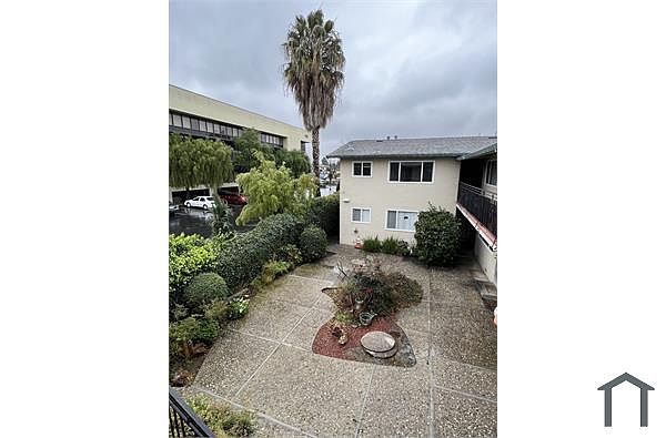 919 Del Mar Ave photo 2