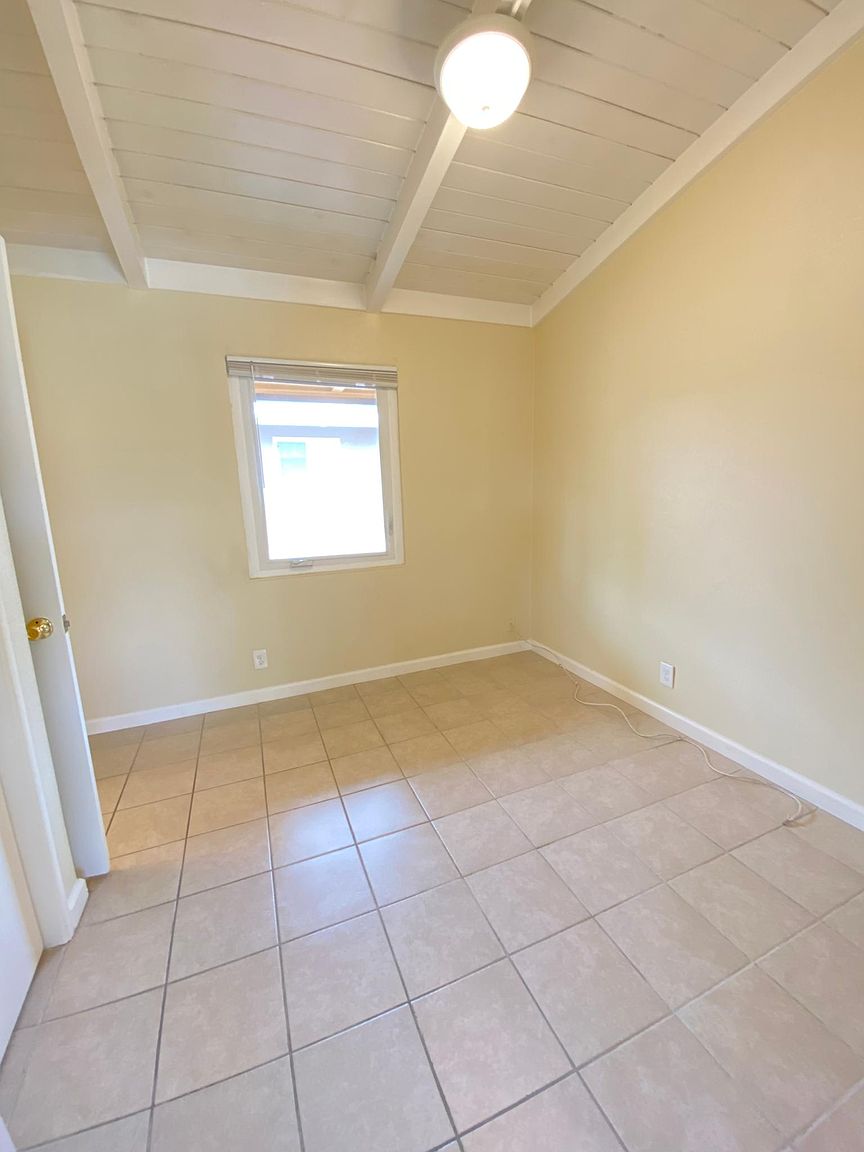 1BR/1BA Apartment on Lincoln Ave · Napa photo 5