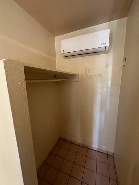 2714 W Pierce St photo 2