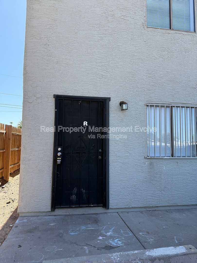 8821 N 2nd St Phoenix, AZ 85020 photo 4