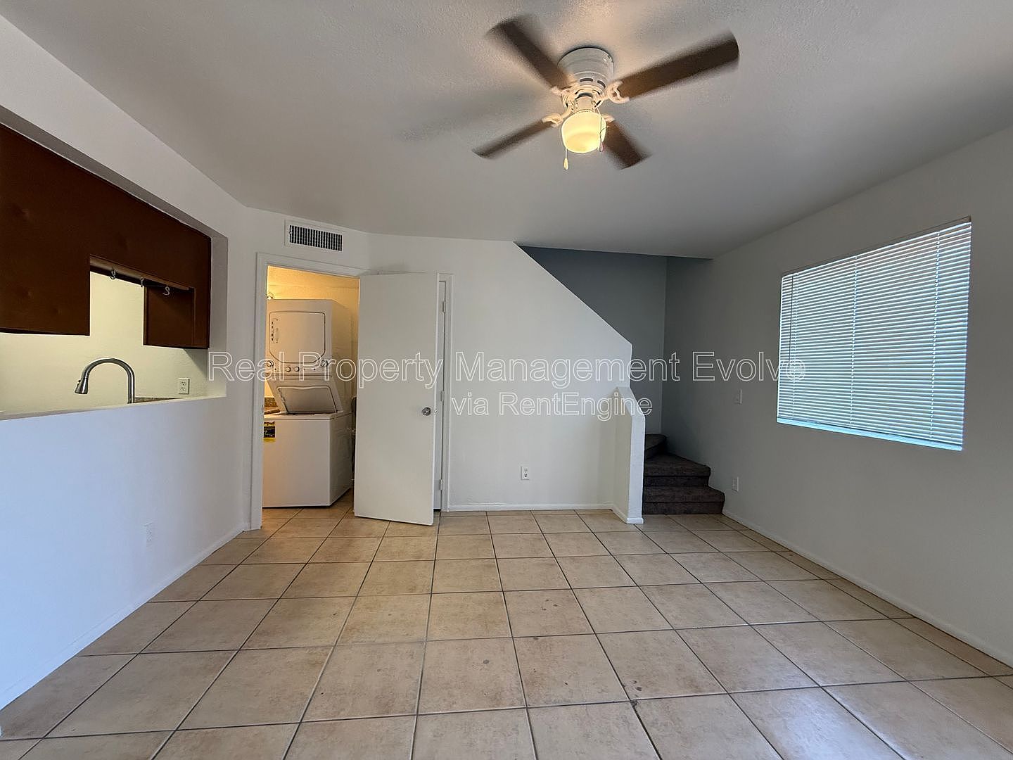 8821 N 2nd St Phoenix, AZ 85020 photo 2