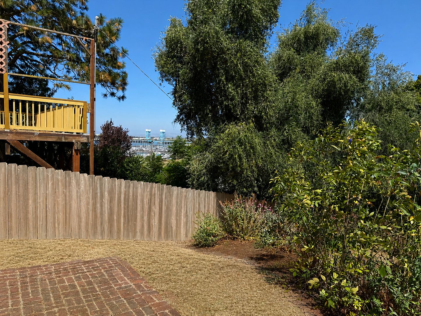 114 Kentucky St photo 3