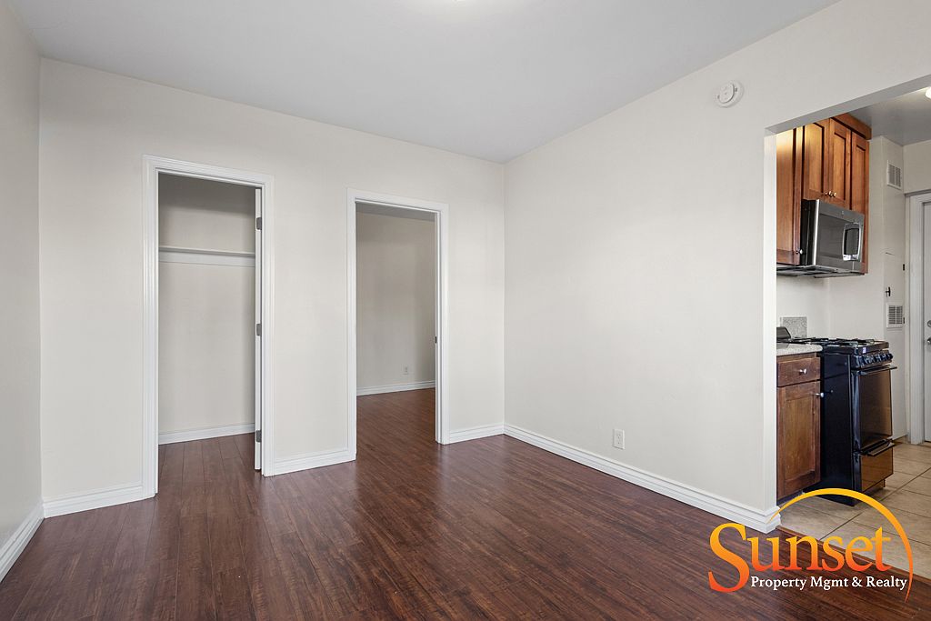 3904 Hamilton St photo 2