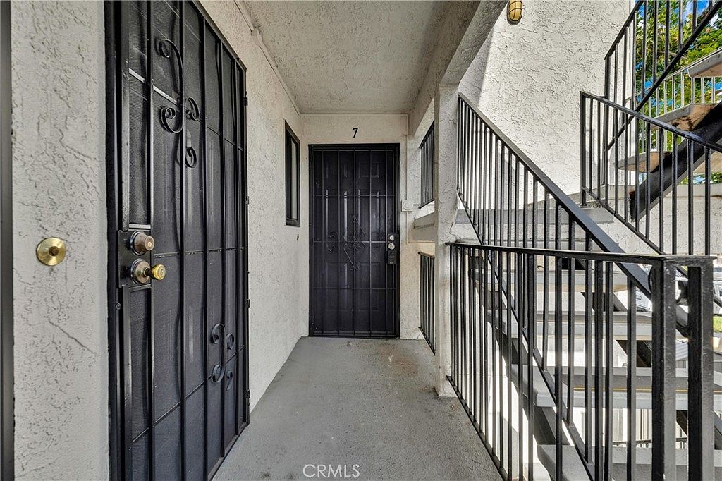 3864 35th St photo 2