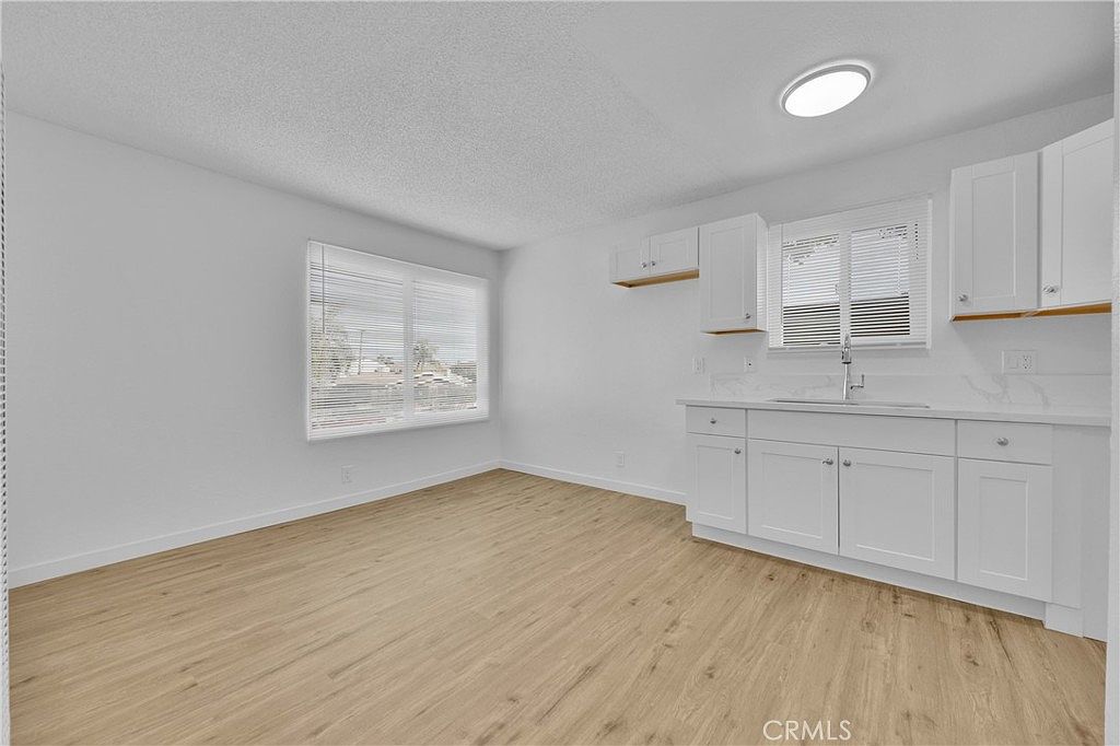 3864 35th St photo 4