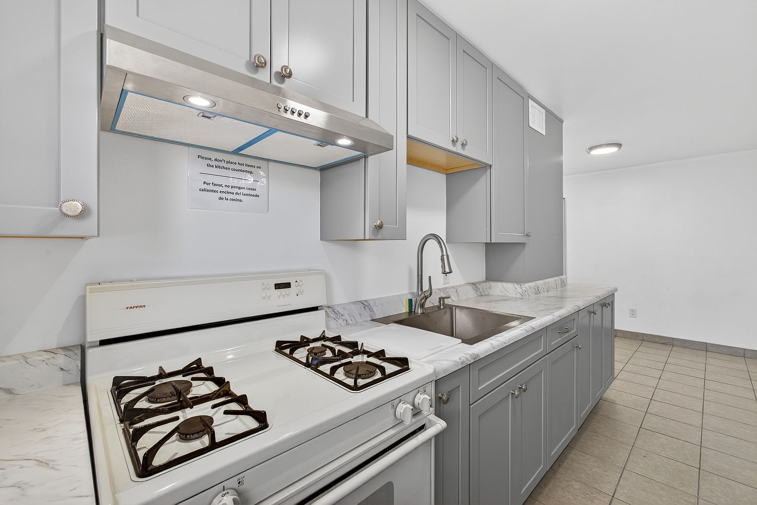 446 S Bellview photo 5