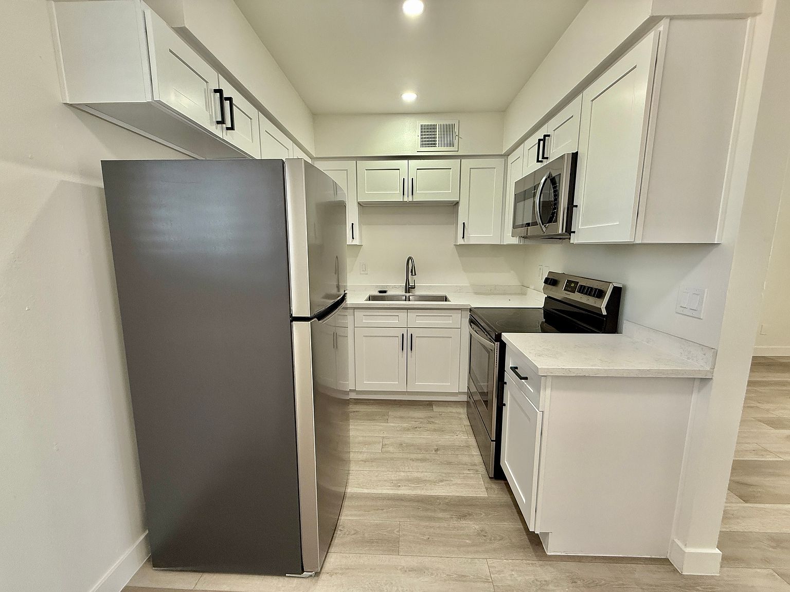4119 N 11th Ave Phoenix, AZ 85013 photo 5