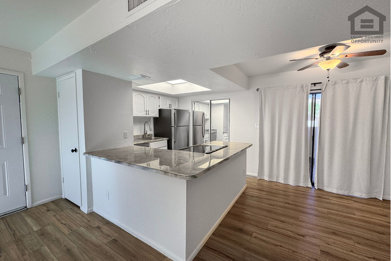 2320 N 52nd St Phoenix, AZ 85008 photo 3