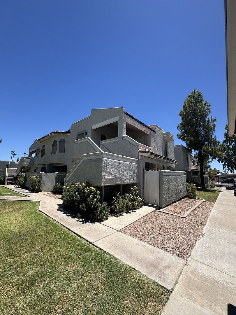 850 S River Dr photo 3