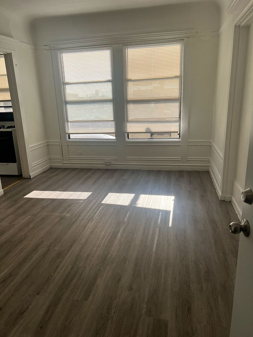 315 25th St photo 3