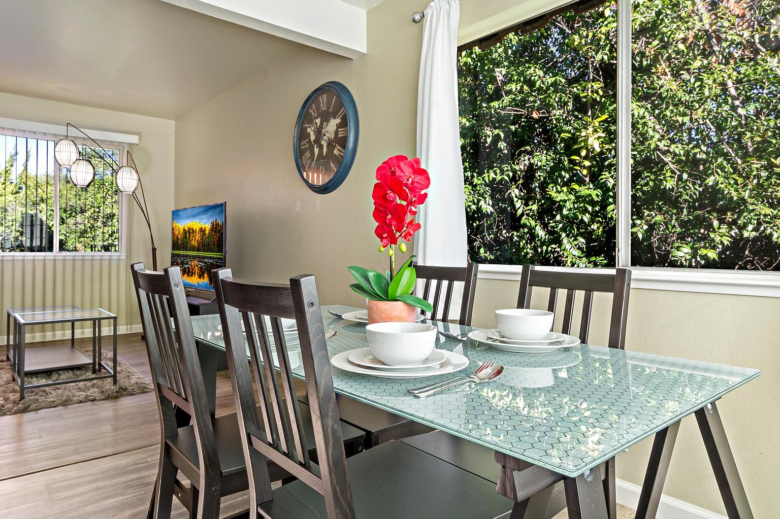 2420 Karen Dr photo 2