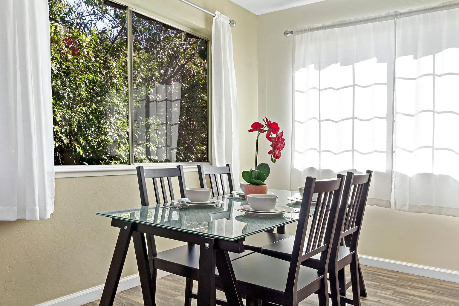 2420 Karen Dr photo 3