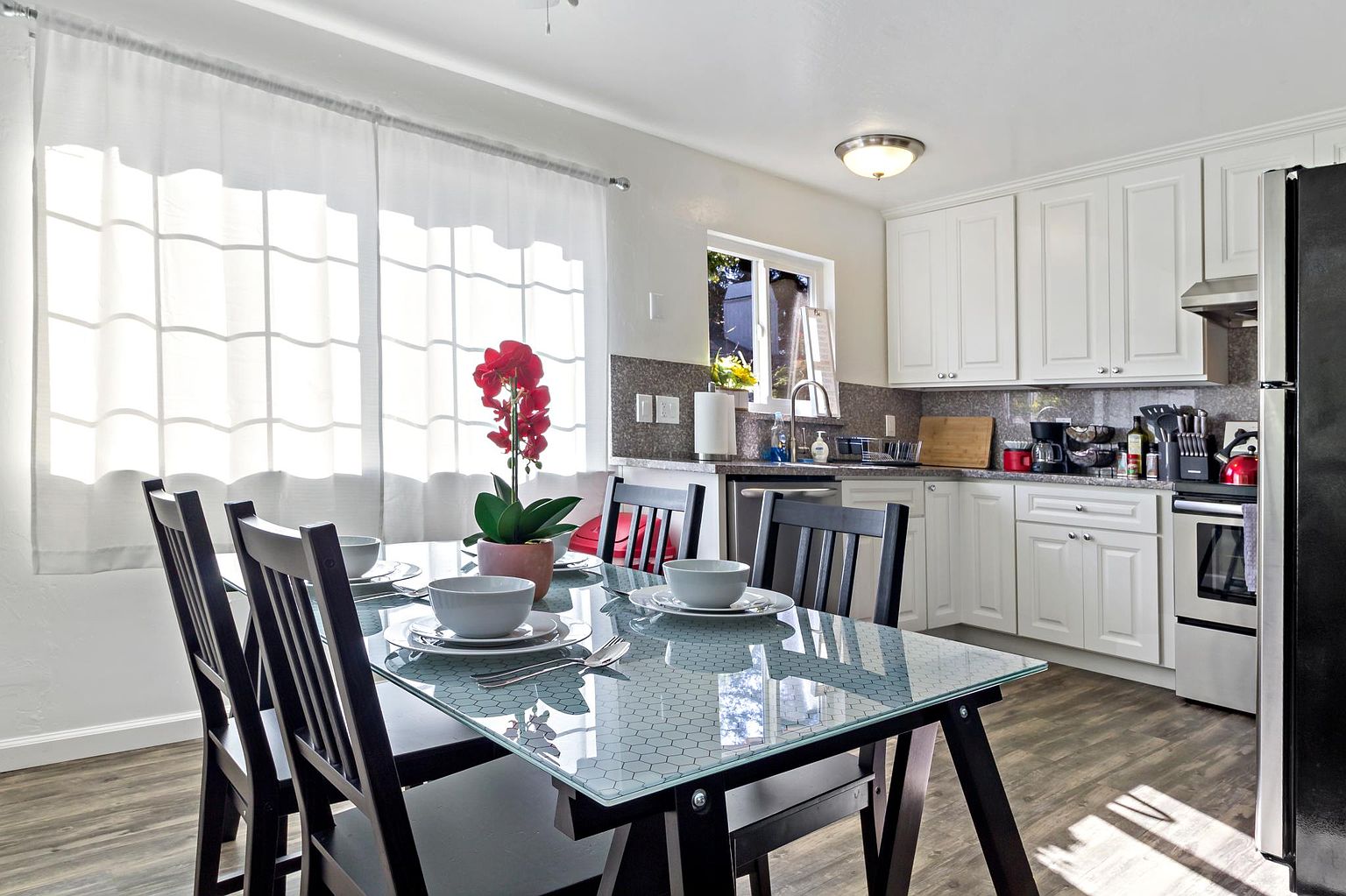 2420 Karen Dr photo 5