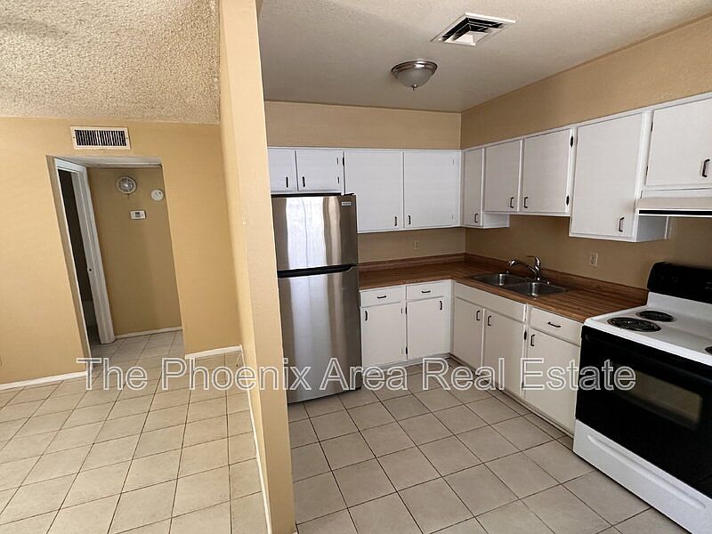 4824 E Willetta St Phoenix, AZ 85008 photo 3