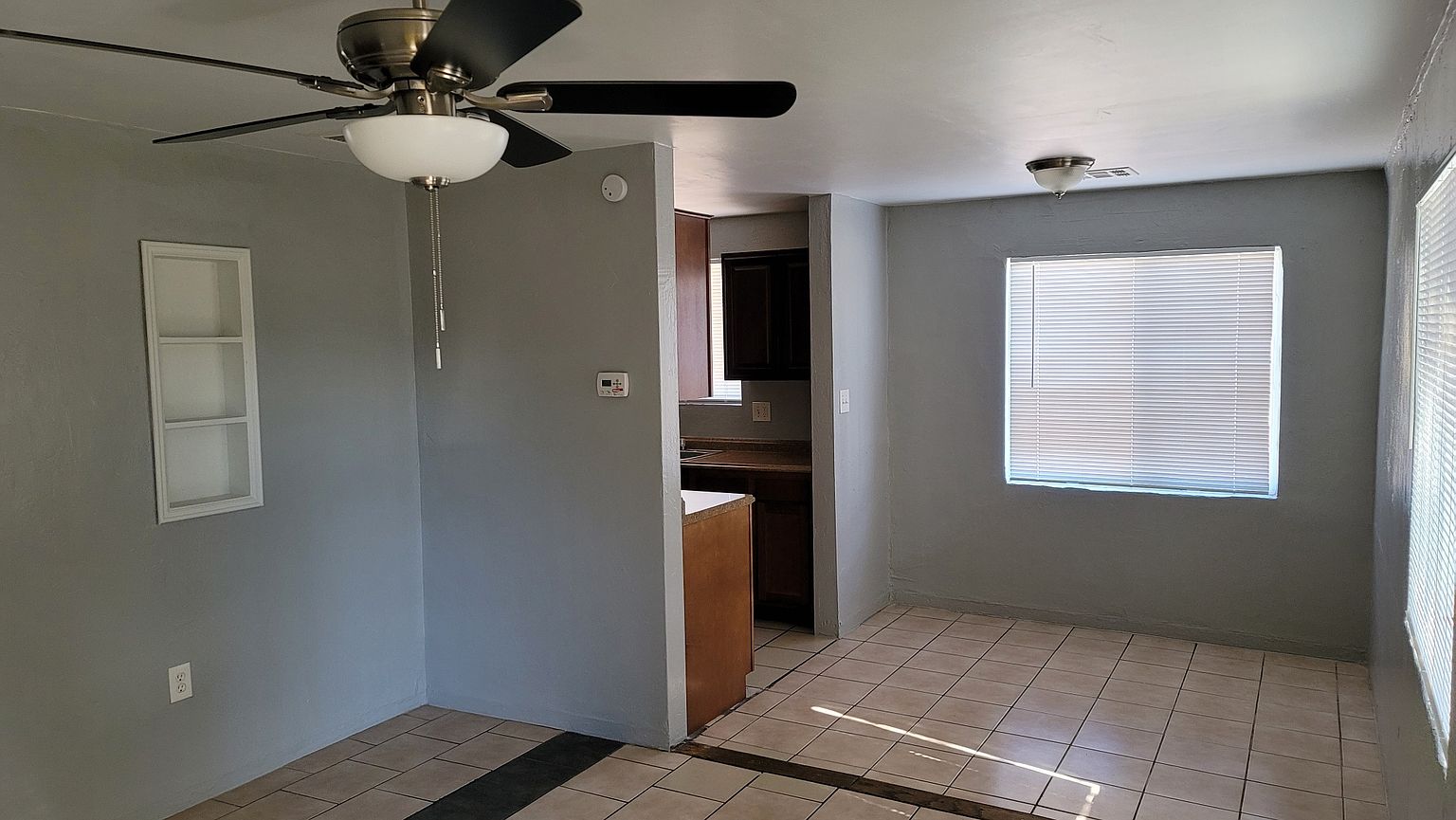 4332 N Longview Ave APT 3 photo 2