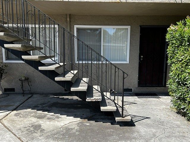 779 Deland Ave photo 2