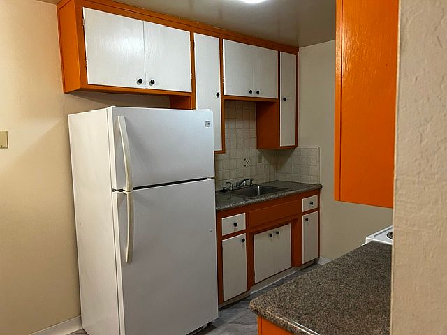 779 Deland Ave photo 5