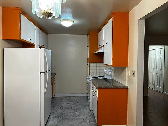 779 Deland Ave photo 4