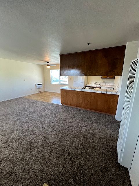 7001 Eigleberry St photo 5