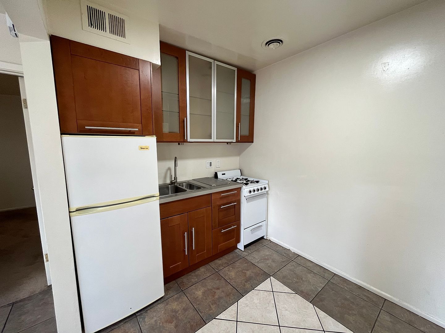 127 S Carney Ave photo 5