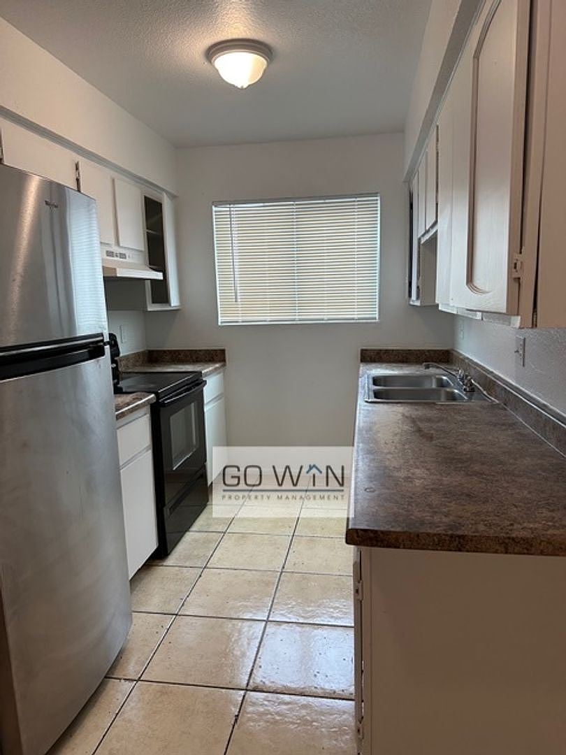 260 W 8th Ave #29 photo 5