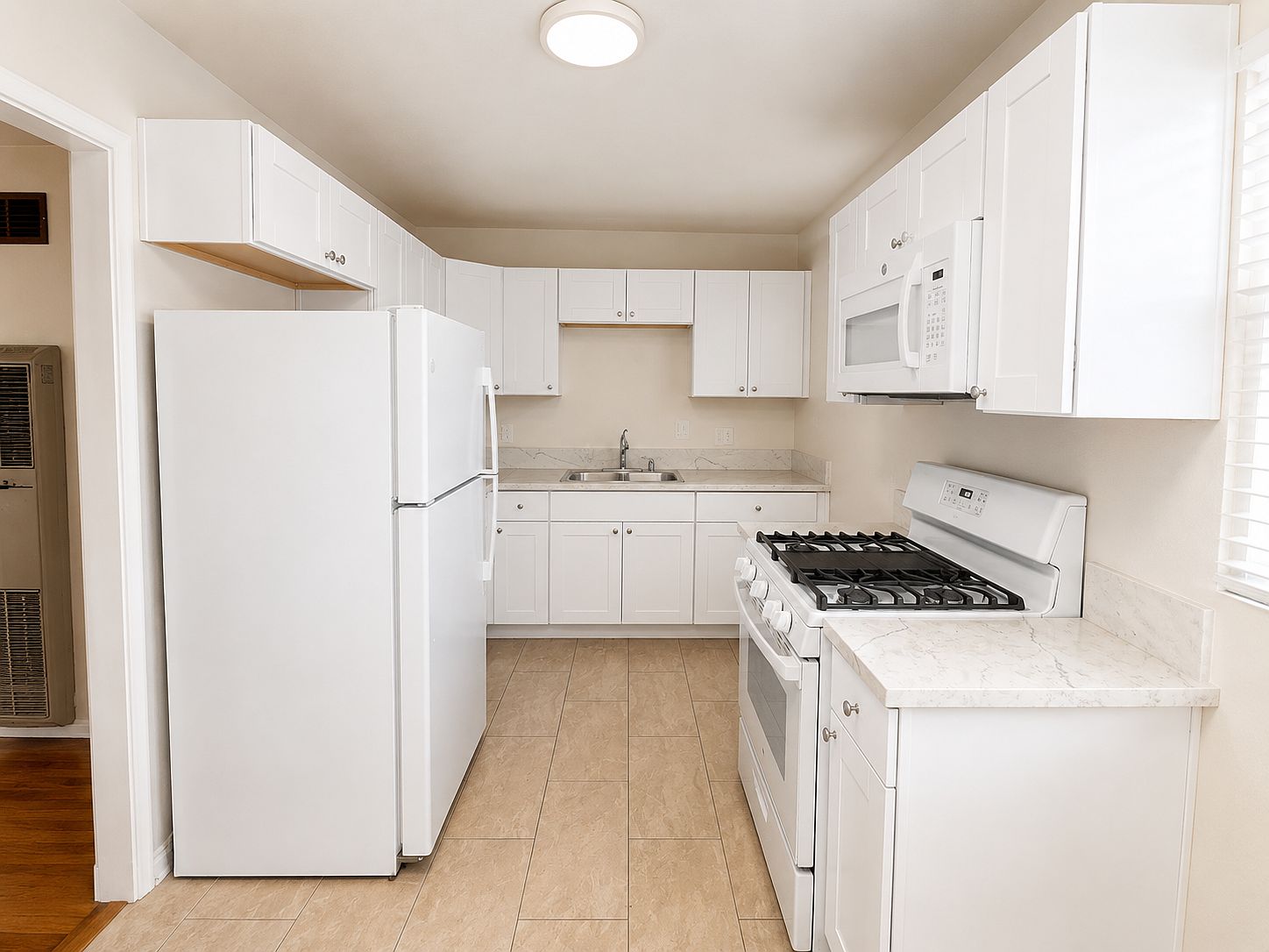 4168 Arizona St photo 2