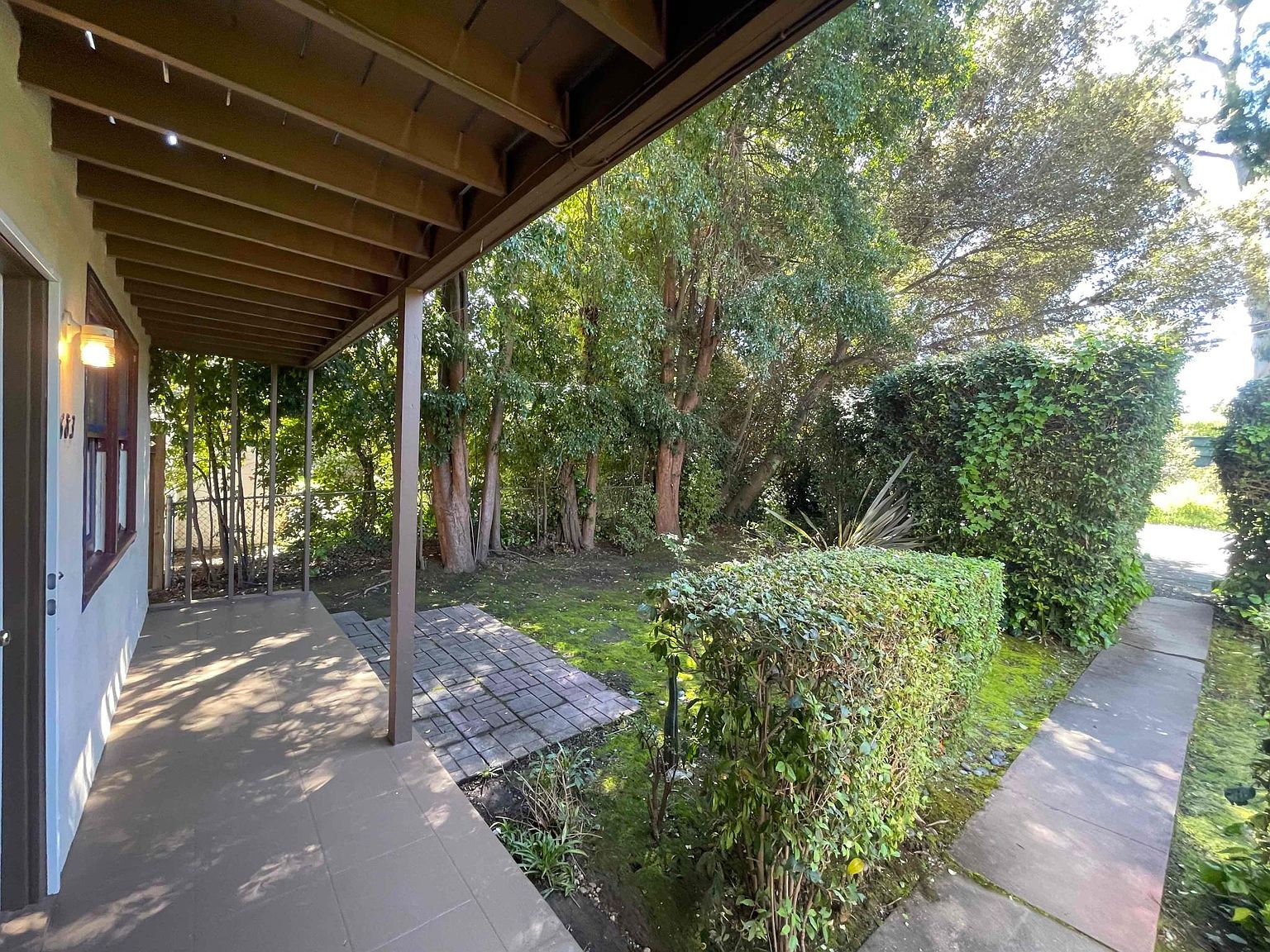 1683 Woodland Ave photo 3