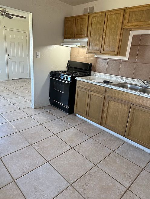 11620 North 17th Drive photo 4