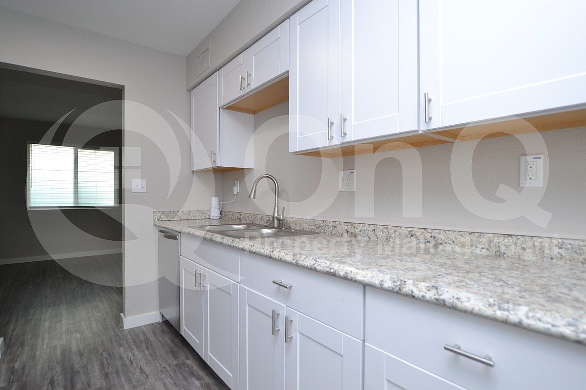 2210 W Devonshire Ave Phoenix, AZ 85015 photo 4