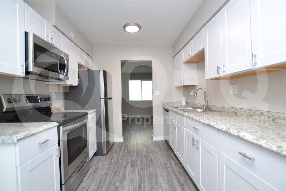 2210 W Devonshire Ave Phoenix, AZ 85015 photo 2