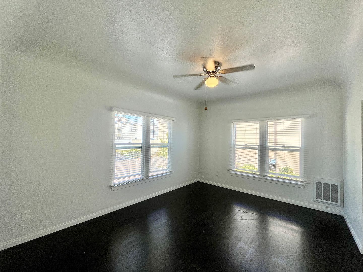 2311 4th Ave photo 5
