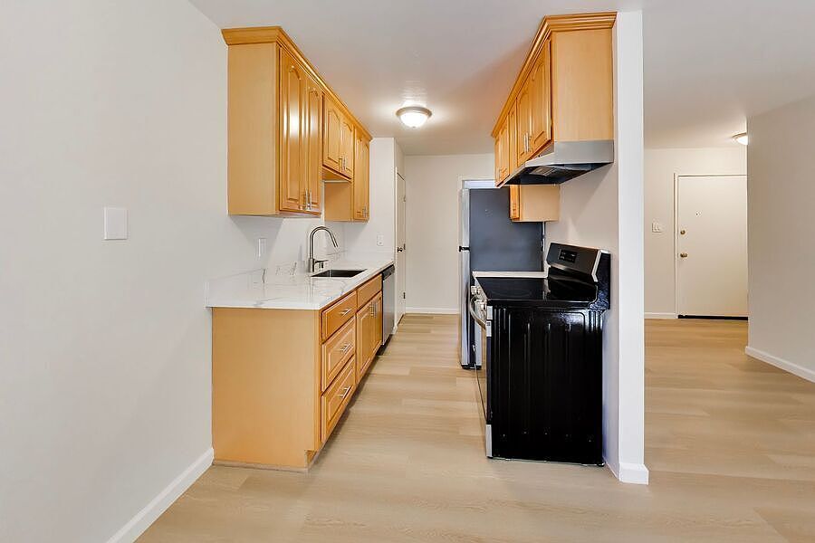 Buckeye Apartments photo 4