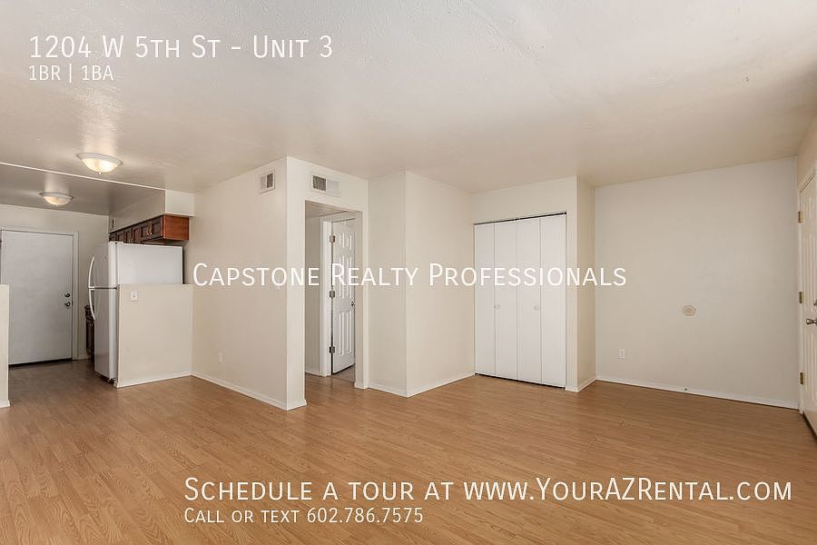Palm Breeze Apartments photo 5