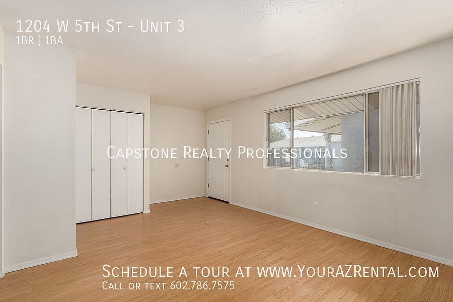 Palm Breeze Apartments photo 3