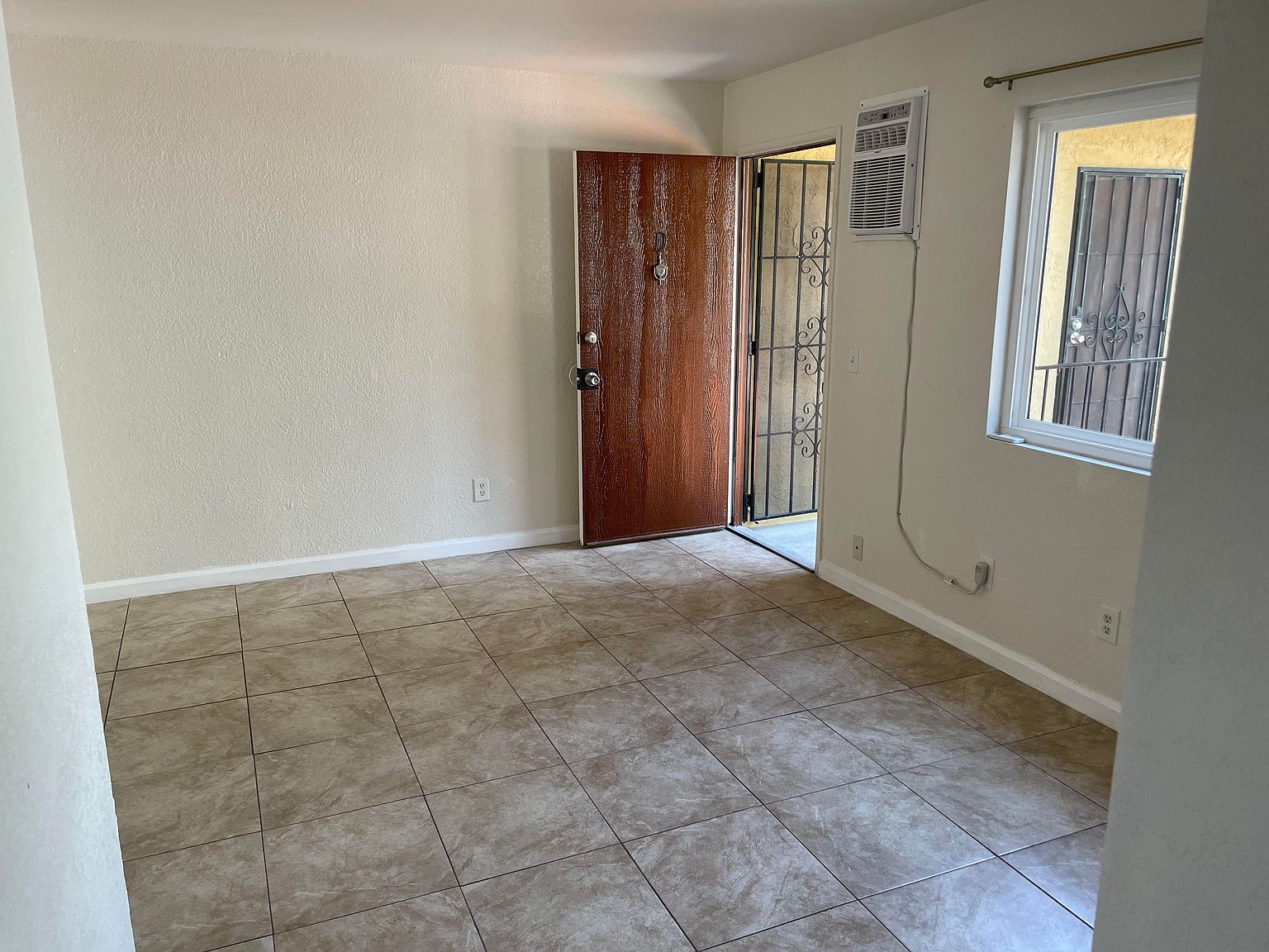 229 20th St photo 5