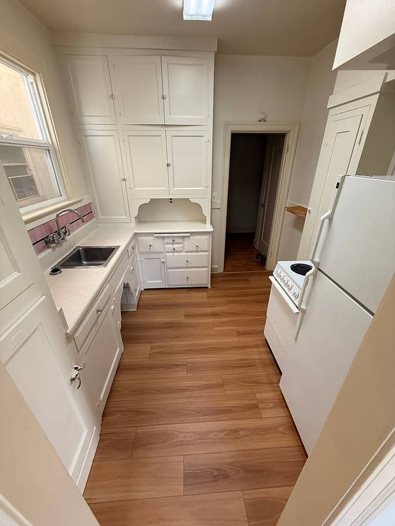 2br - 780ft2 - Prime Location! One Block To Ucb photo 3