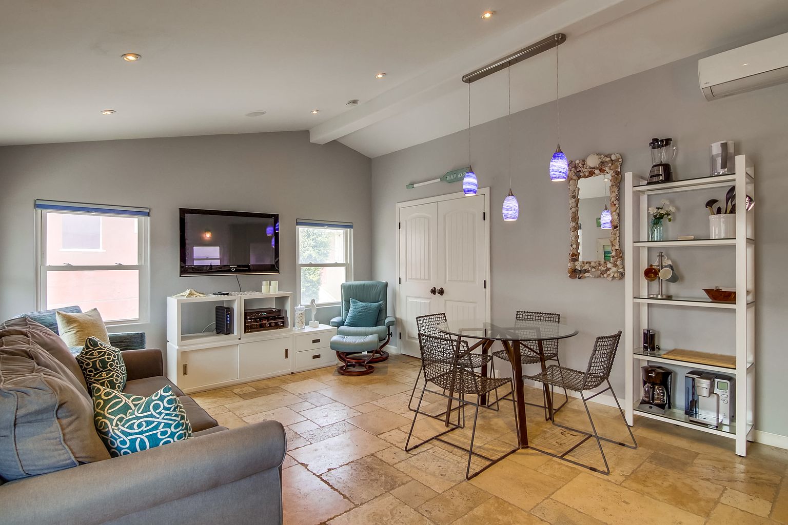2715 Strandway photo 5