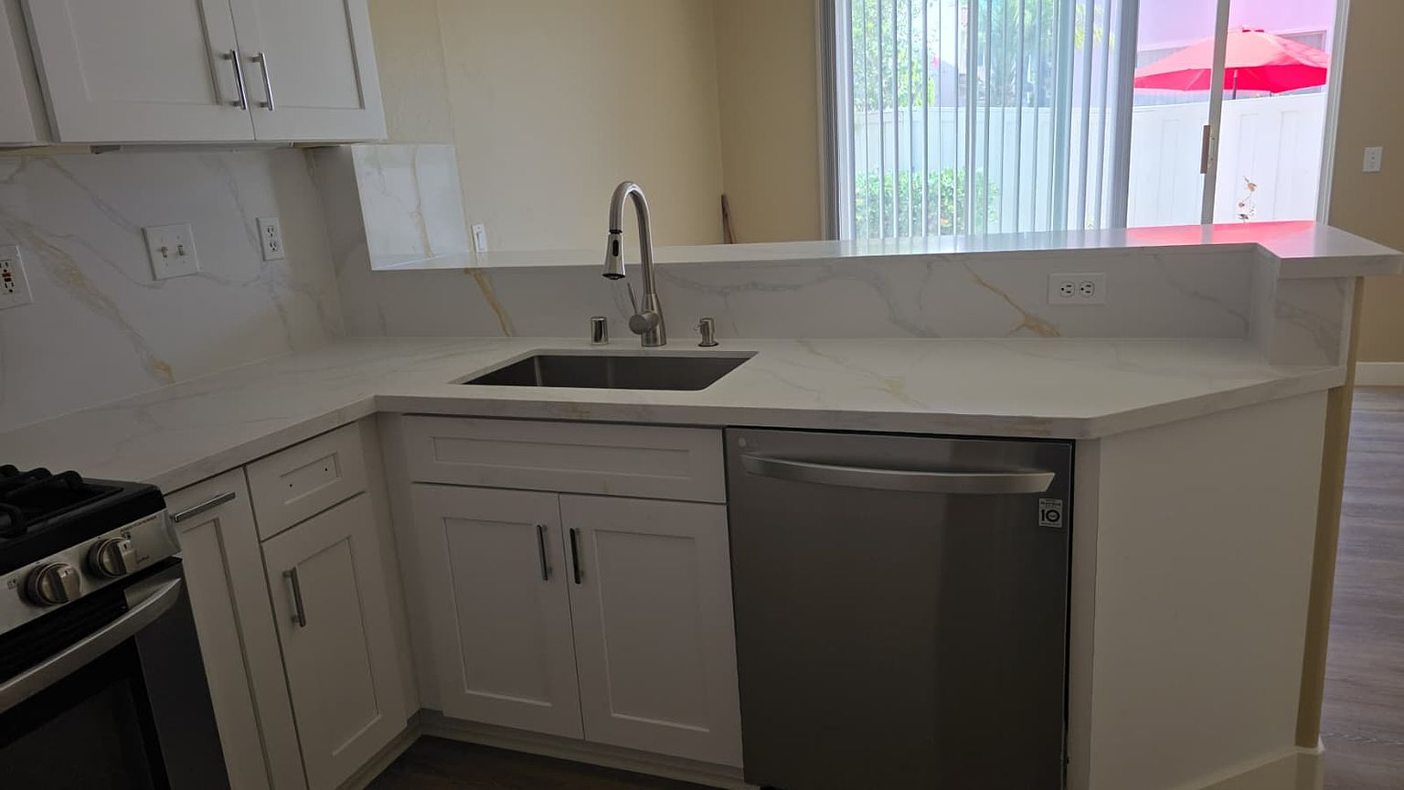 9446 Compass Point Dr S photo 3