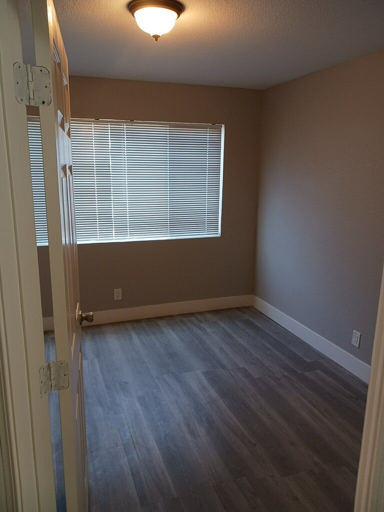 1350 Berry Ln photo 5