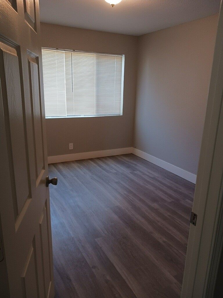 1350 Berry Ln photo 4