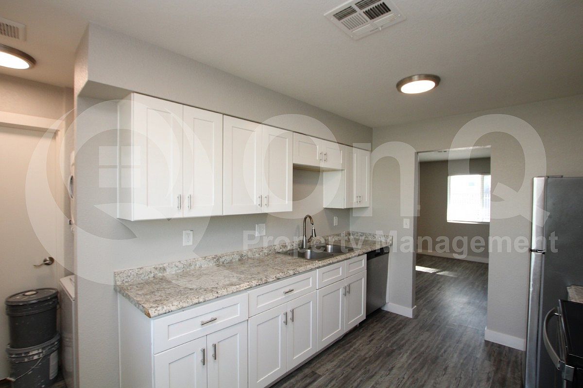 2202 W Devonshire Ave Phoenix, AZ 85015 photo 5