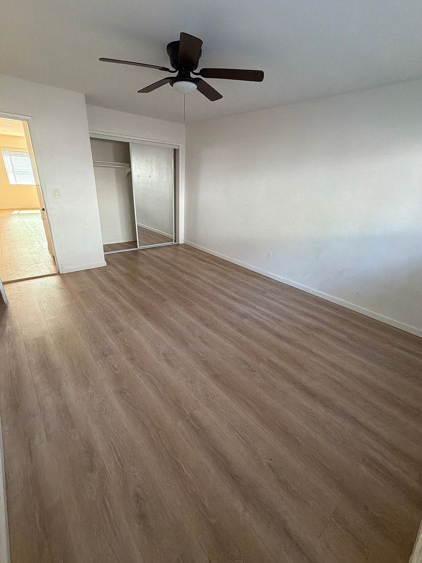 1140 E Lexington Ave photo 5
