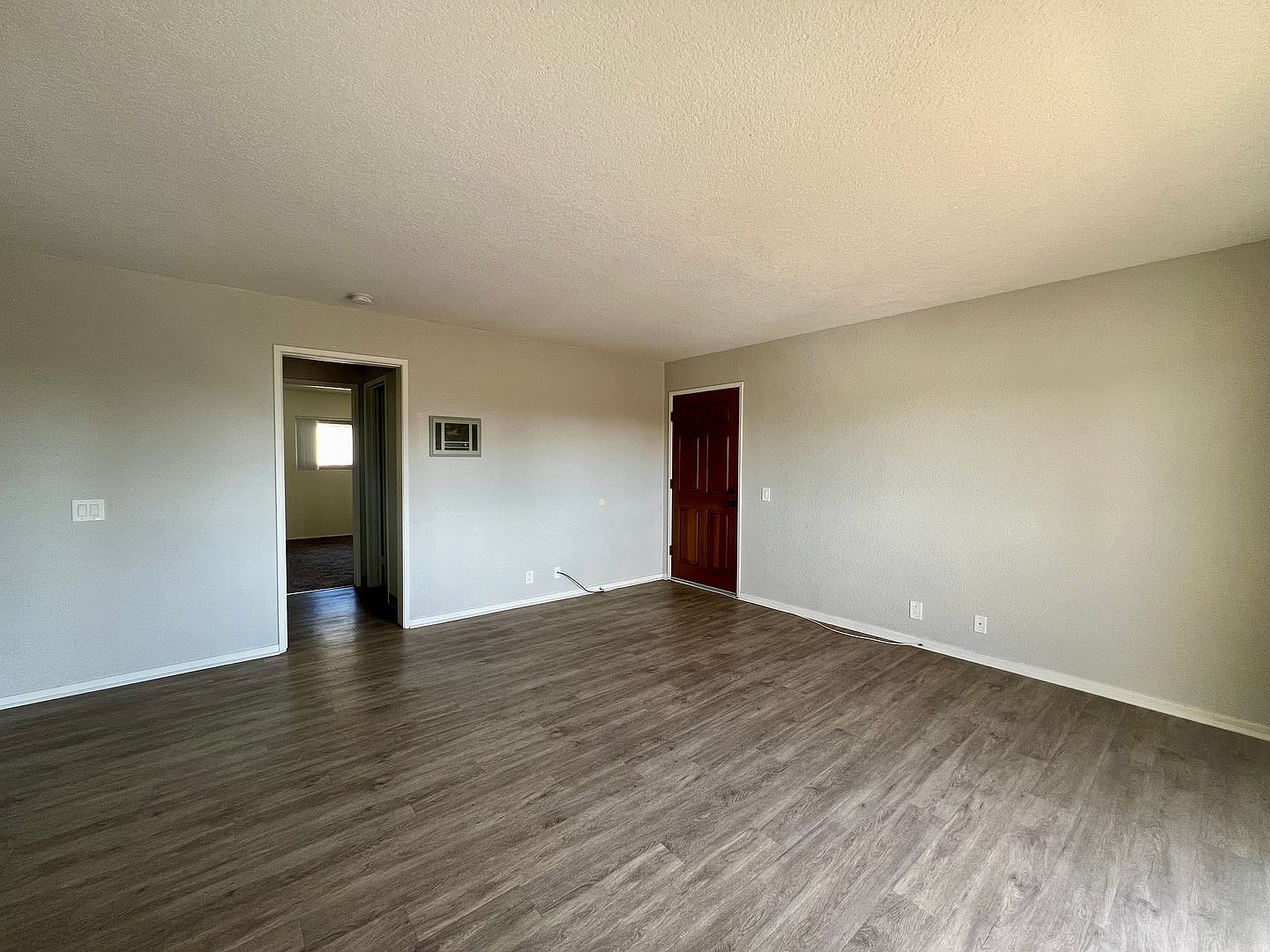4415 Clairemont Dr photo 5