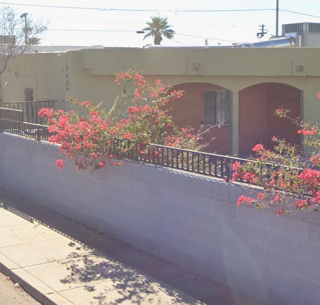 1644 E Palm Ln APT 3 photo 2