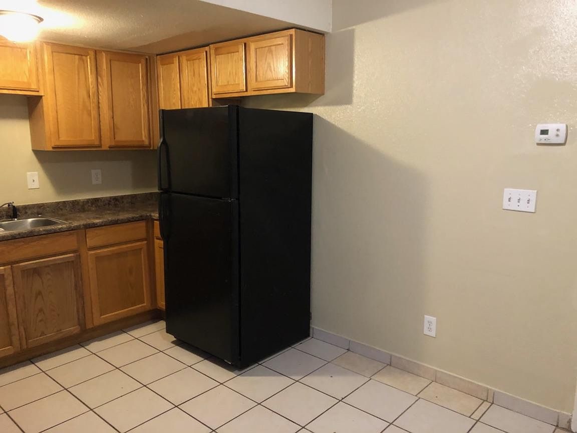 1644 E Palm Ln APT 3 photo 4