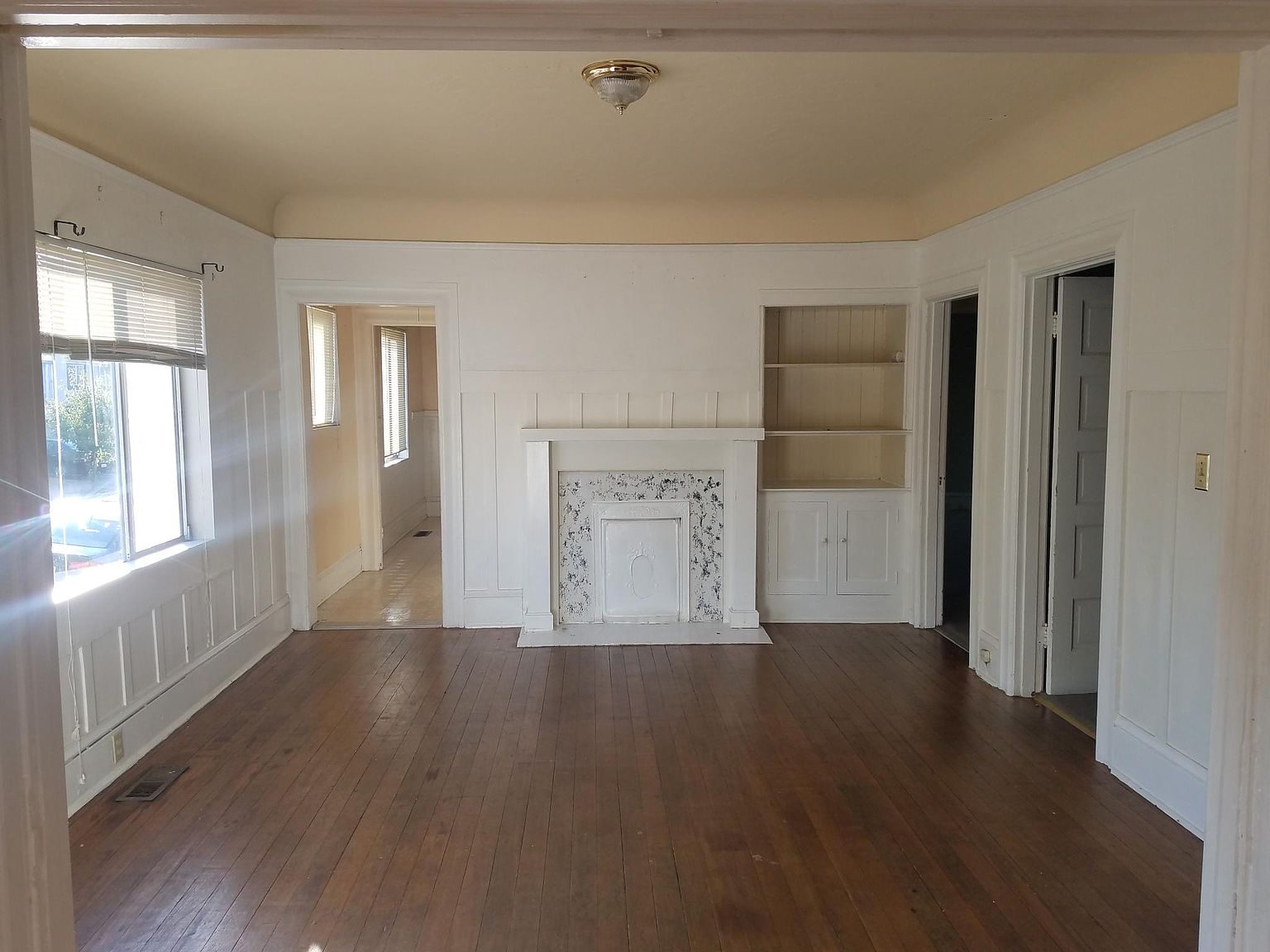 5701 Genoa St Oakland, CA 94608 photo 5