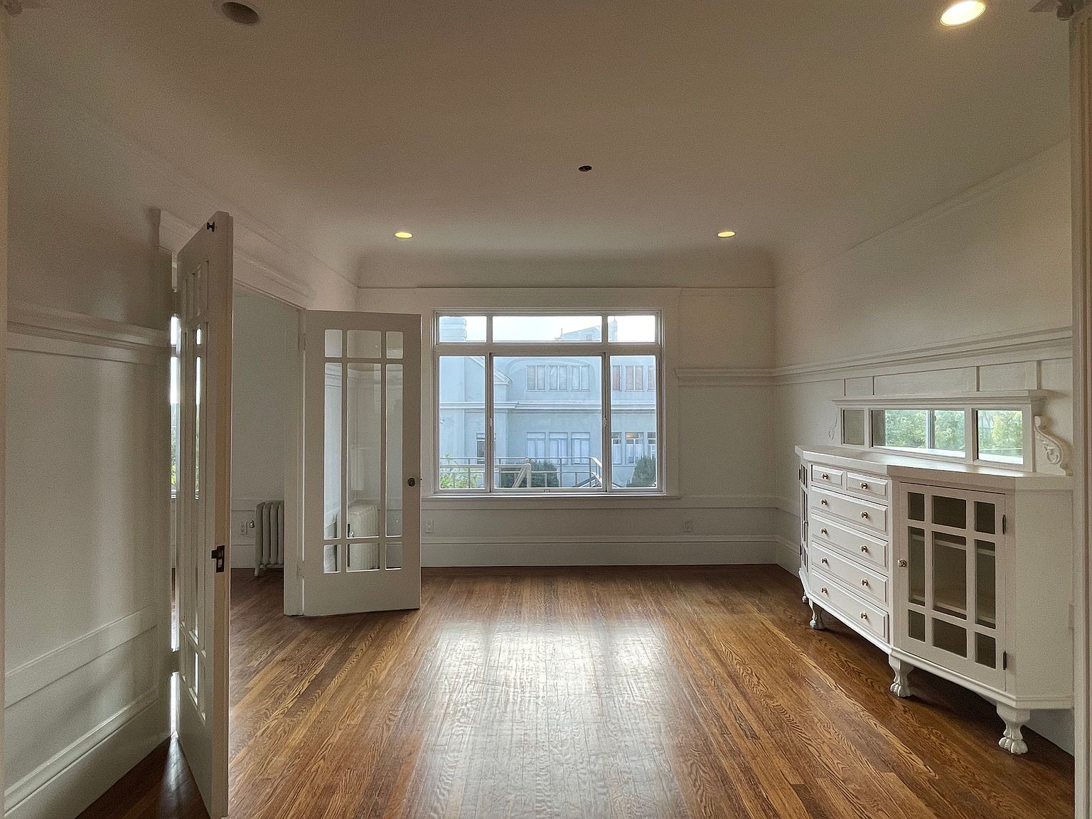 2BR/1BA Apartment on Sacramento St · San Francisco photo 5