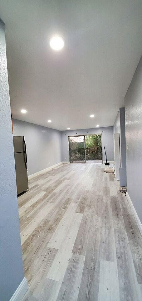 4633 Fairfax Ave photo 3